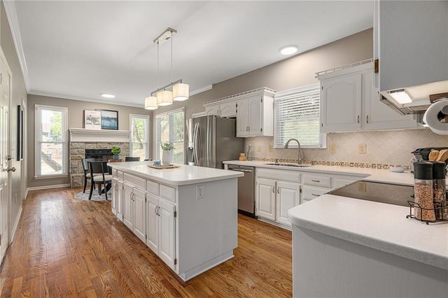 7618 Constance Street, Lenexa, KS 66216