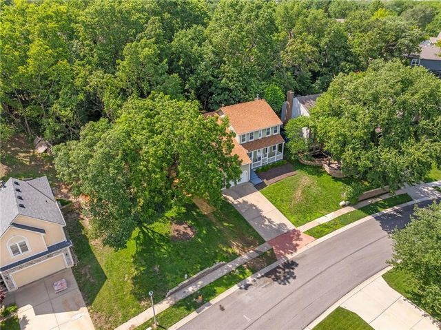 7618 Constance Street, Lenexa, KS 66216