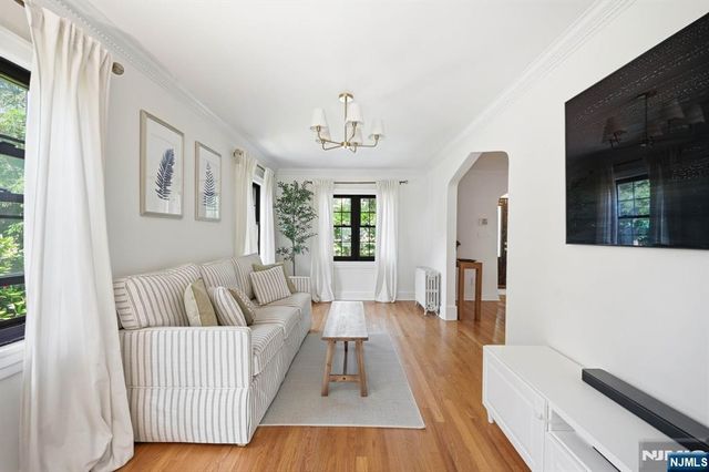 23 Park Drive, Nutley, NJ 07110
