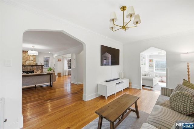 23 Park Drive, Nutley, NJ 07110
