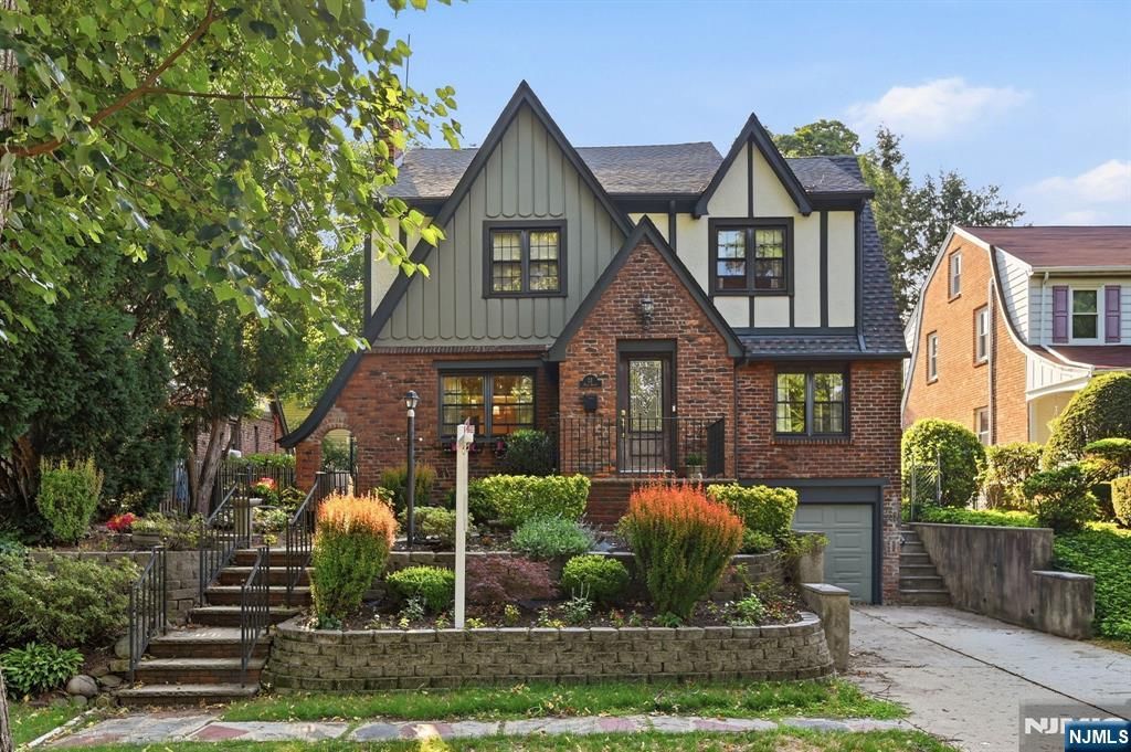 23 Park Drive, Nutley, NJ 07110
