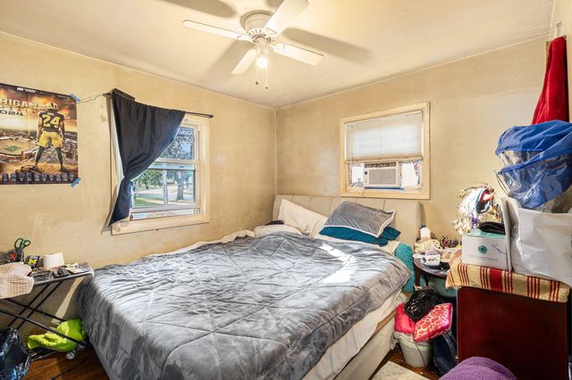 2901 Palmer Street, Lansing City, MI 48910