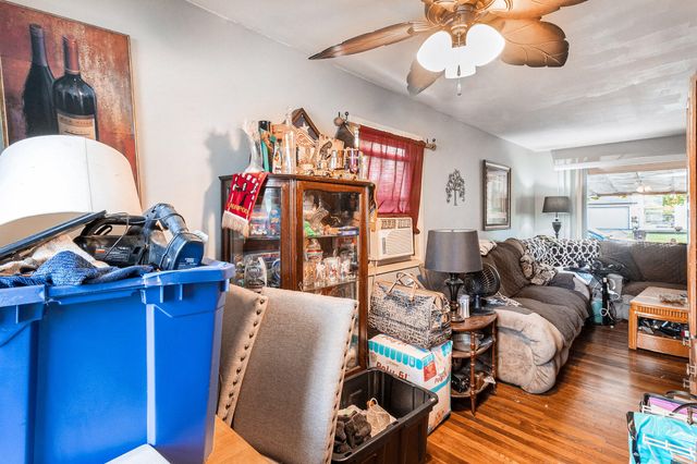 2901 Palmer Street, Lansing City, MI 48910