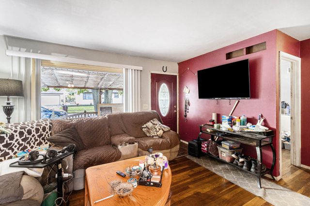 2901 Palmer Street, Lansing City, MI 48910