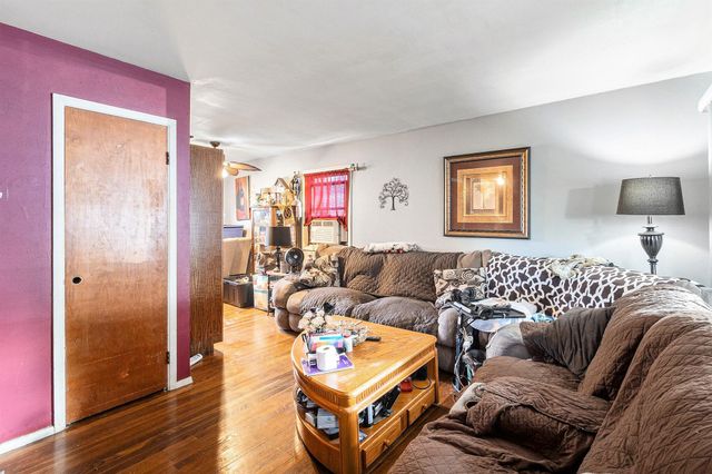 2901 Palmer Street, Lansing City, MI 48910