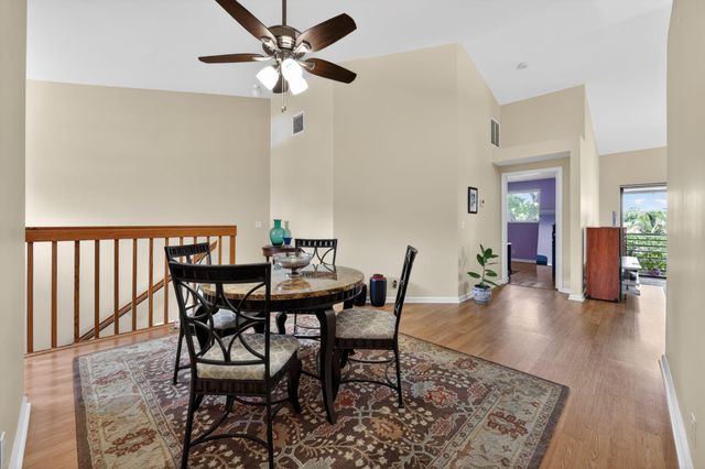 4 Vía De Casas Sur 202, Boynton Beach, FL 33426