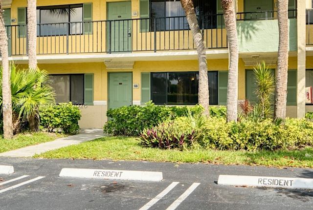 1606 W Meadows Cir W 1606, Boynton Beach, FL 33436
