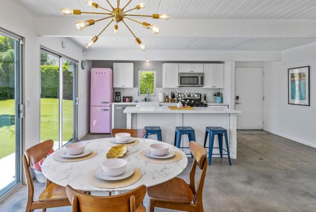 483 E Francis Drive, Palm Springs, CA 92262