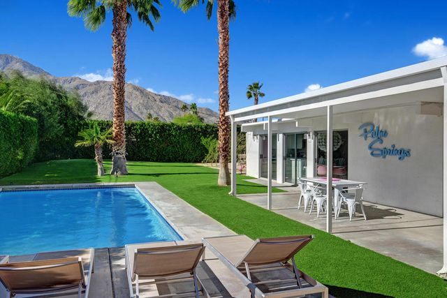 483 E Francis Drive, Palm Springs, CA 92262