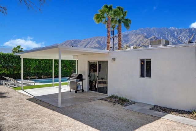 483 E Francis Drive, Palm Springs, CA 92262