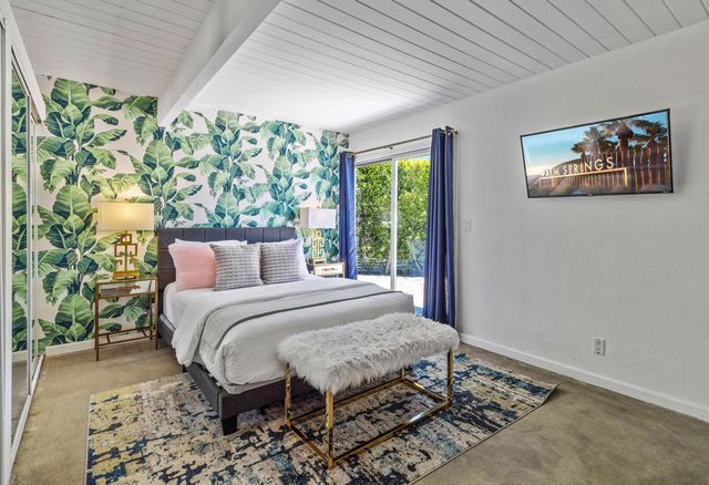 483 E Francis Drive, Palm Springs, CA 92262