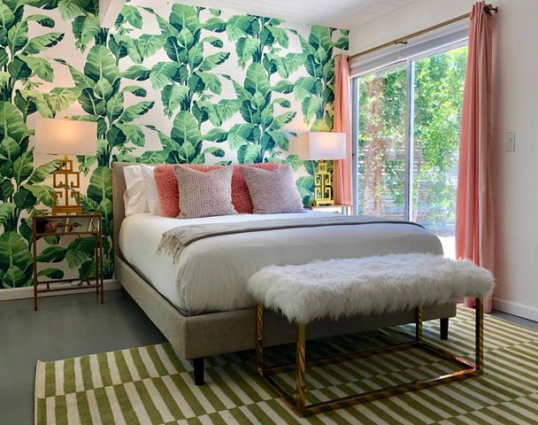 483 E Francis Drive, Palm Springs, CA 92262