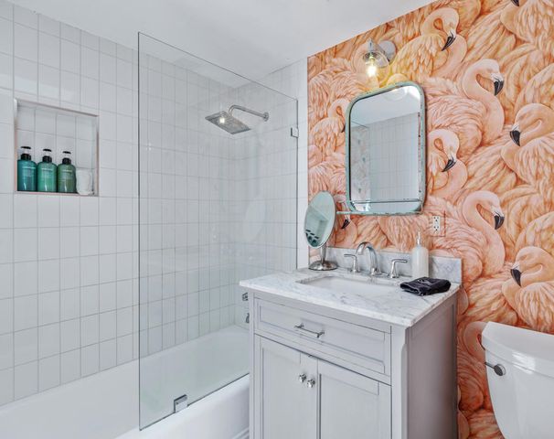 483 E Francis Drive, Palm Springs, CA 92262