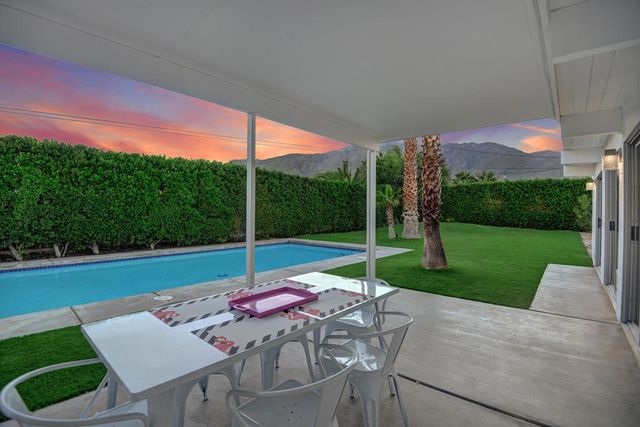 483 E Francis Drive, Palm Springs, CA 92262