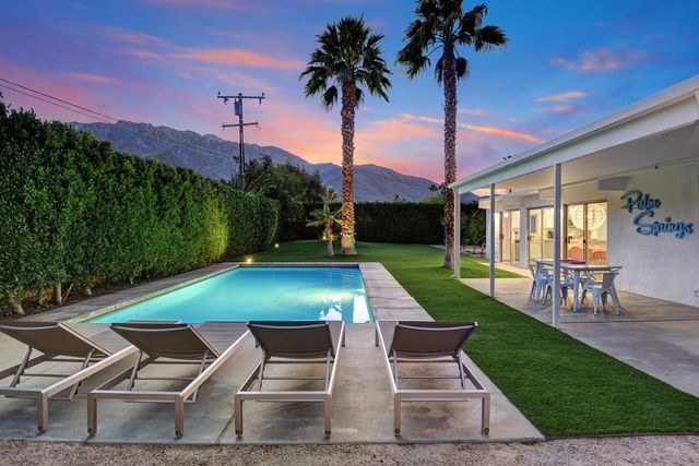 483 E Francis Drive, Palm Springs, CA 92262