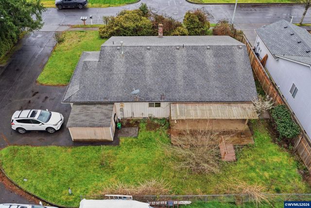 18501 SE Lincoln St, Portland, OR 97233