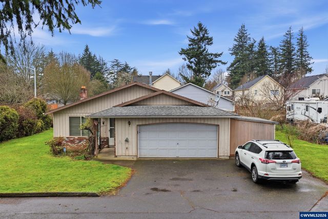 18501 SE Lincoln St, Portland, OR 97233