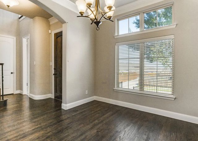 5215 Wakefield Drive, Irving, TX 75038