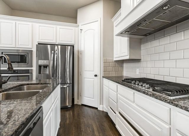 5215 Wakefield Drive, Irving, TX 75038