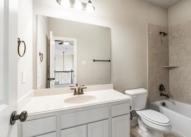 5215 Wakefield Drive, Irving, TX 75038