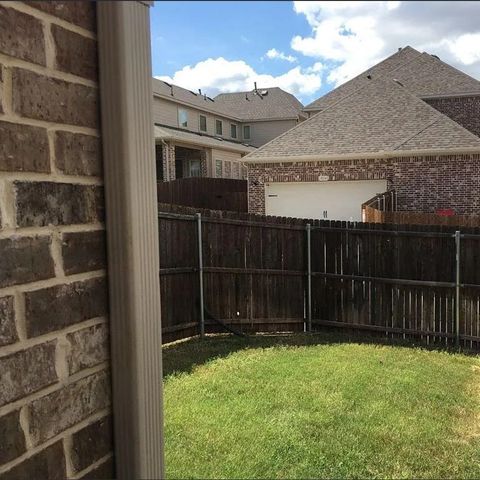 5215 Wakefield Drive, Irving, TX 75038