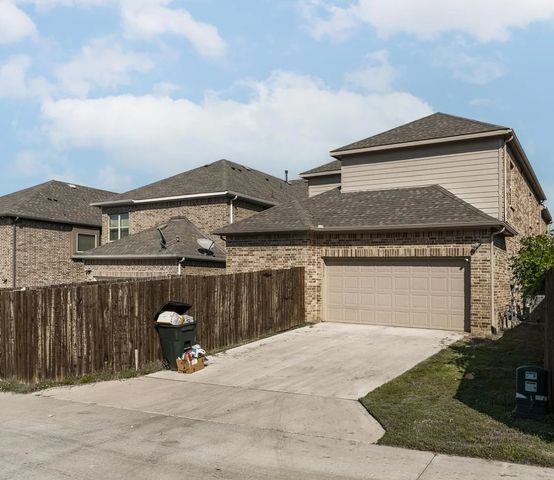 5215 Wakefield Drive, Irving, TX 75038