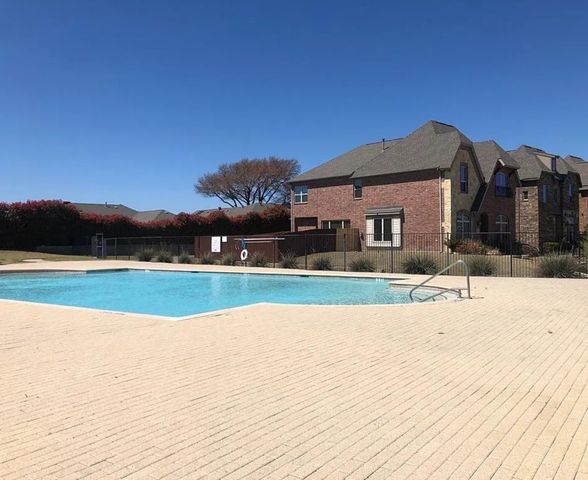 5215 Wakefield Drive, Irving, TX 75038