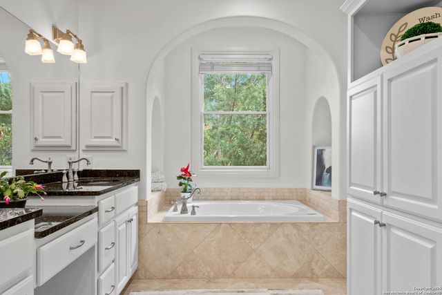 205 Hubbard St Apt 2, San Antonio, TX 78209