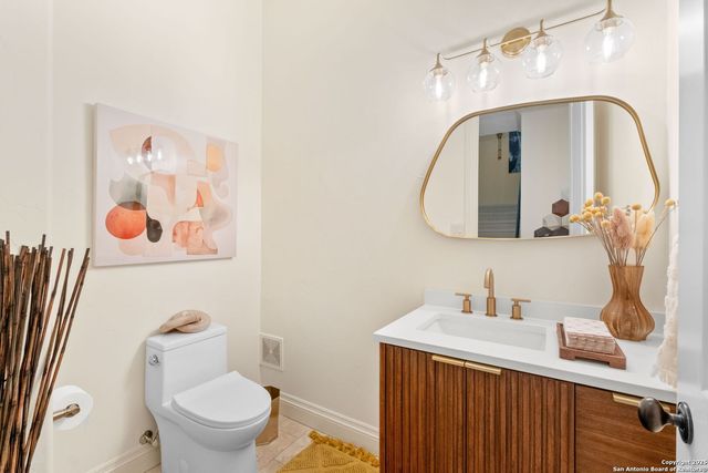 205 Hubbard St Apt 2, San Antonio, TX 78209