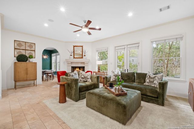 205 Hubbard St Apt 2, San Antonio, TX 78209