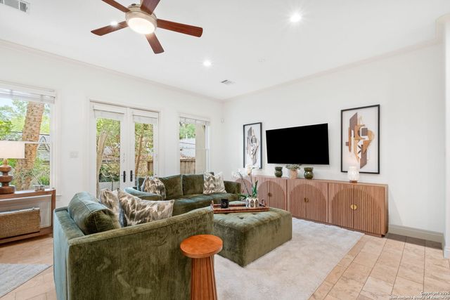 205 Hubbard St Apt 2, San Antonio, TX 78209