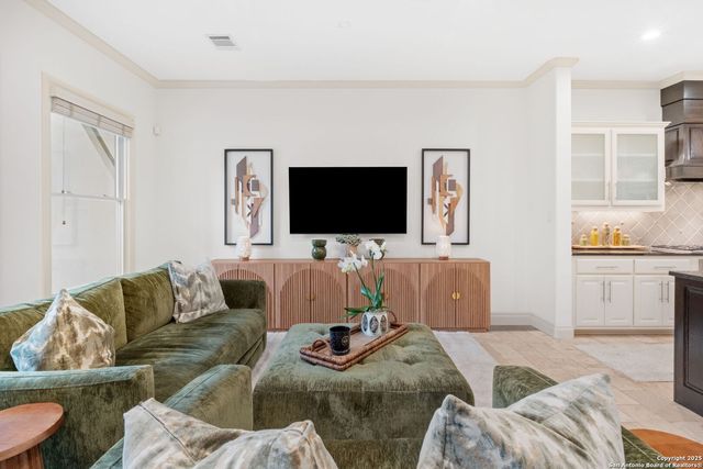 205 Hubbard St Apt 2, San Antonio, TX 78209