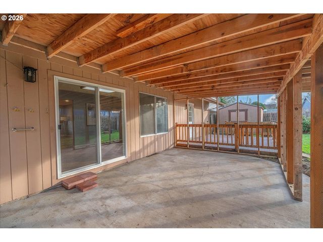 2775 Sw 182ND Ave, Beaverton, OR 97006