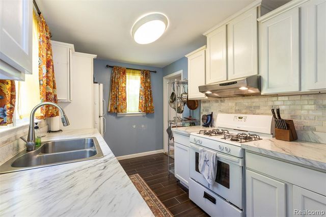315 Brain Avenue, Belleville, MI 48111