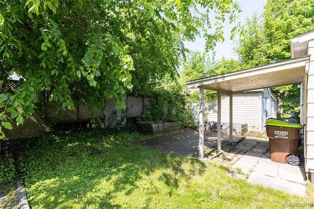 315 Brain Avenue, Belleville, MI 48111