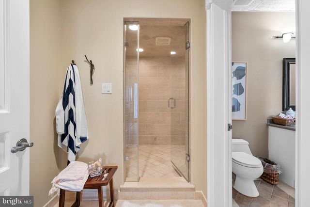 131 HARBOURTON WOODSVILLE RD, Lambertville, NJ 08530