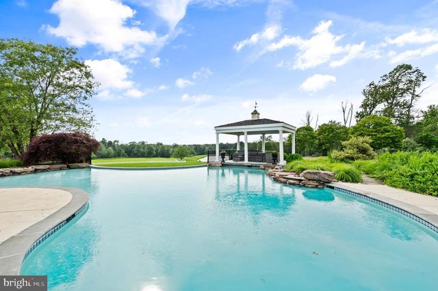 131 HARBOURTON WOODSVILLE RD, Lambertville, NJ 08530