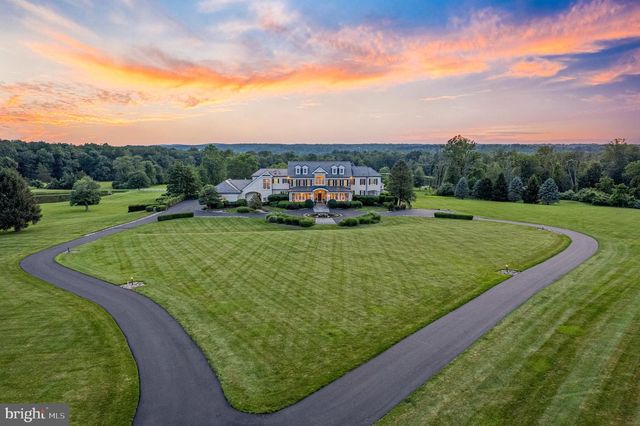 131 HARBOURTON WOODSVILLE RD, Lambertville, NJ 08530