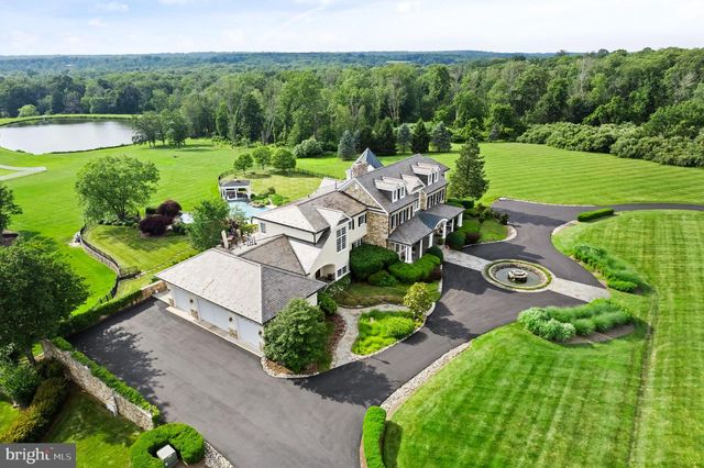 131 HARBOURTON WOODSVILLE RD, Lambertville, NJ 08530
