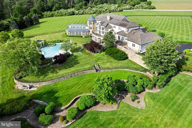 131 HARBOURTON WOODSVILLE RD, Lambertville, NJ 08530
