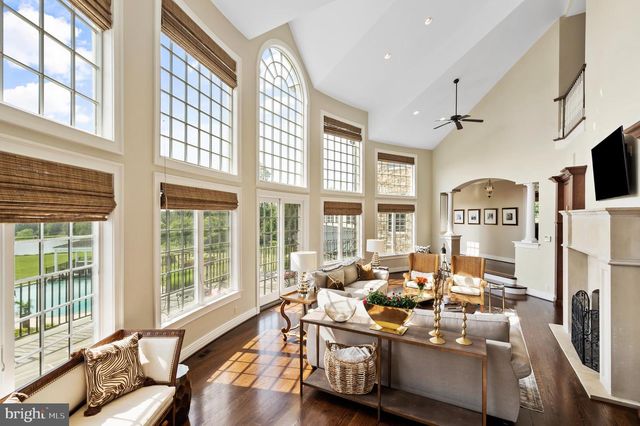 131 HARBOURTON WOODSVILLE RD, Lambertville, NJ 08530