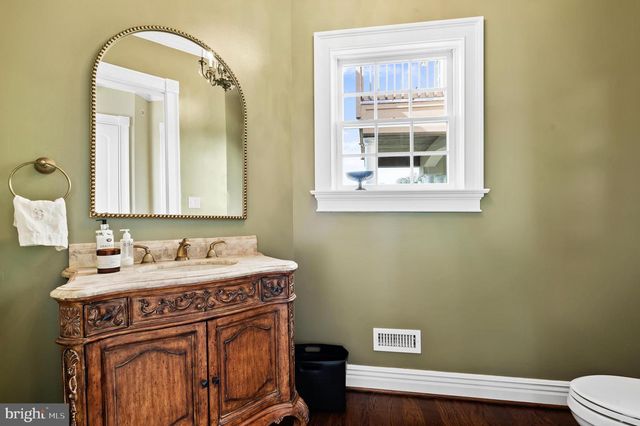 131 HARBOURTON WOODSVILLE RD, Lambertville, NJ 08530
