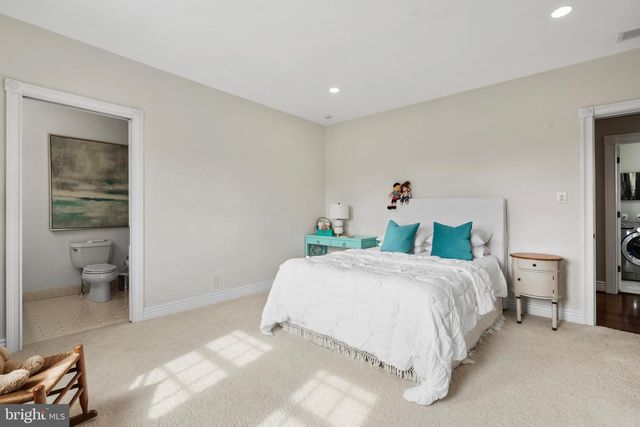 131 HARBOURTON WOODSVILLE RD, Lambertville, NJ 08530