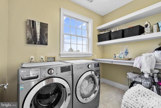 131 HARBOURTON WOODSVILLE RD, Lambertville, NJ 08530