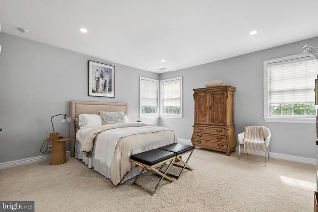 131 HARBOURTON WOODSVILLE RD, Lambertville, NJ 08530