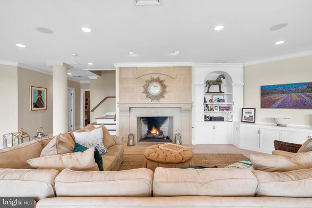 131 HARBOURTON WOODSVILLE RD, Lambertville, NJ 08530