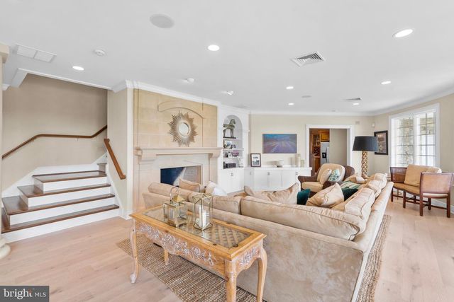 131 HARBOURTON WOODSVILLE RD, Lambertville, NJ 08530