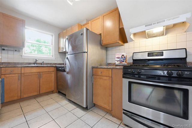 82-75 Langdale Street 103A, New Hyde Park, NY 11040