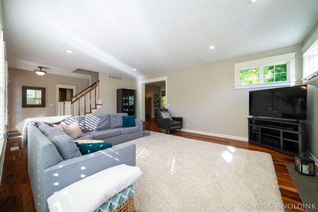 461 Island View Drive, Park Twp, MI 49424