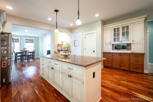 461 Island View Drive, Park Twp, MI 49424